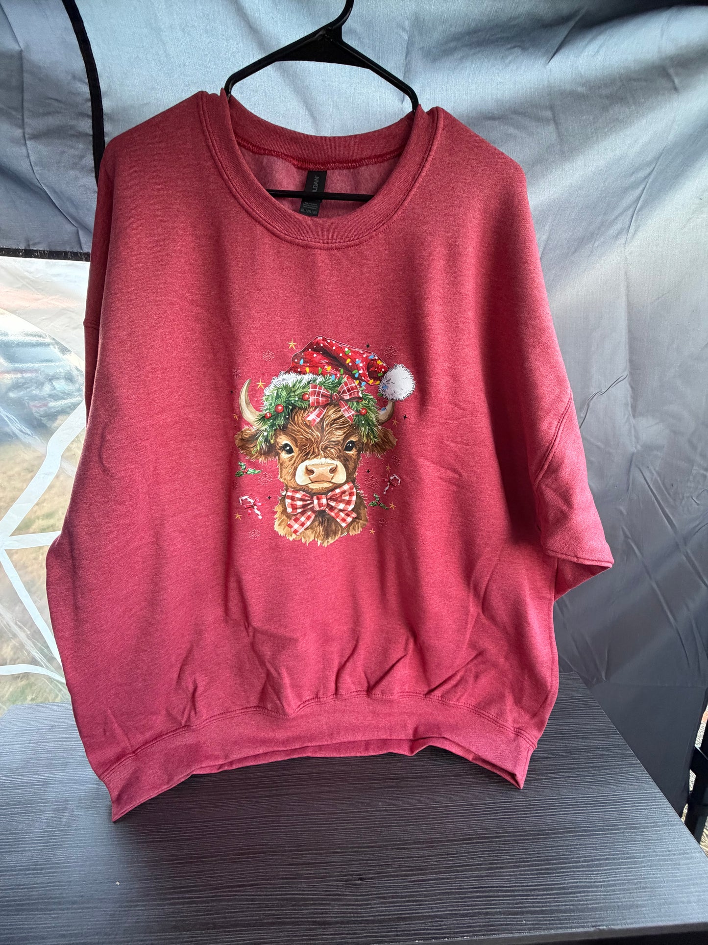 Crewneck - Highland Christmas Cow