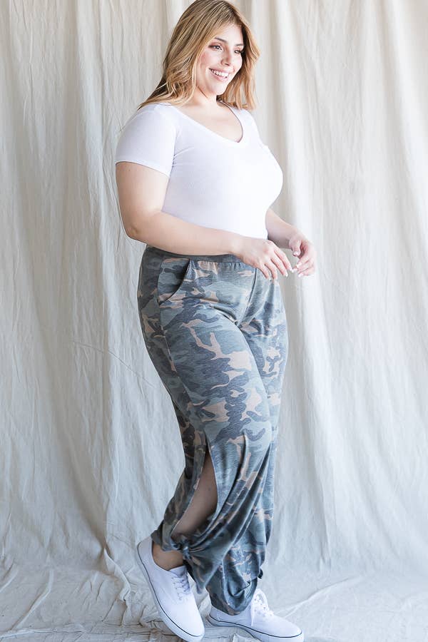 Camo Print Women's Pants Curvy