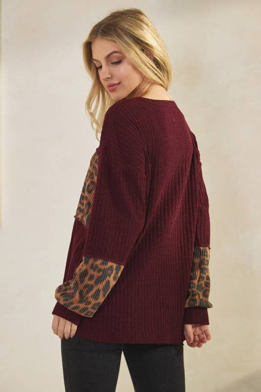 LONG SLEEVE SOLID RIB AND ANIMAL TOP CURVY