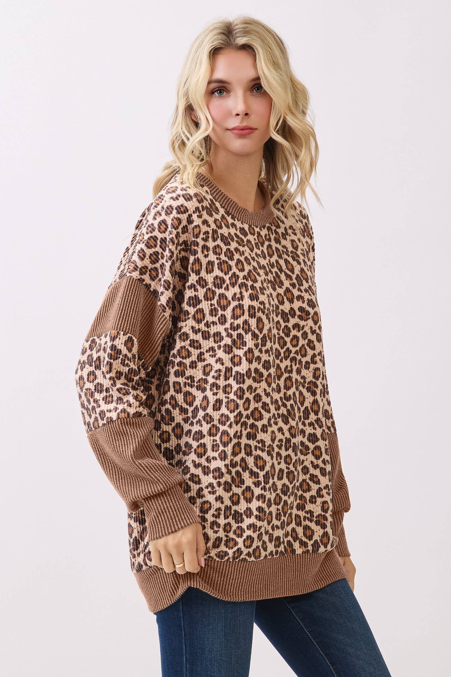 Leopard print drop shoulder pullover sweatshirt