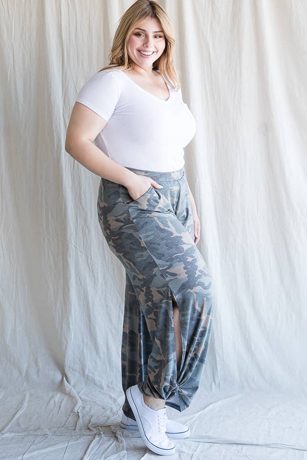 Camo Print Women's Pants Curvy