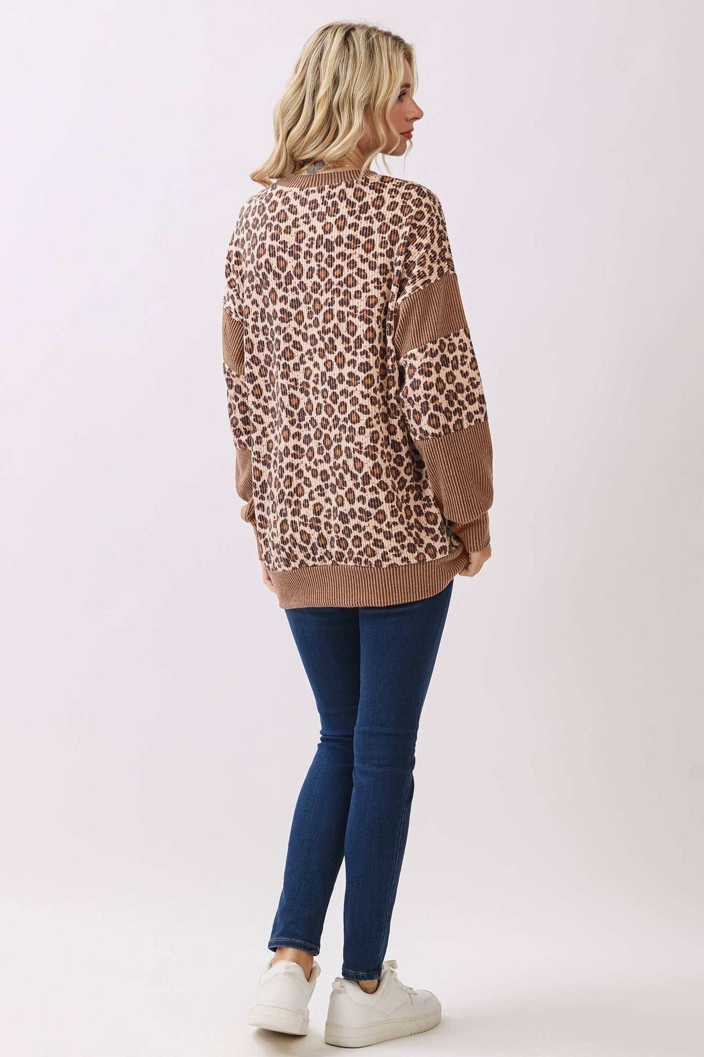 Leopard print drop shoulder pullover sweatshirt