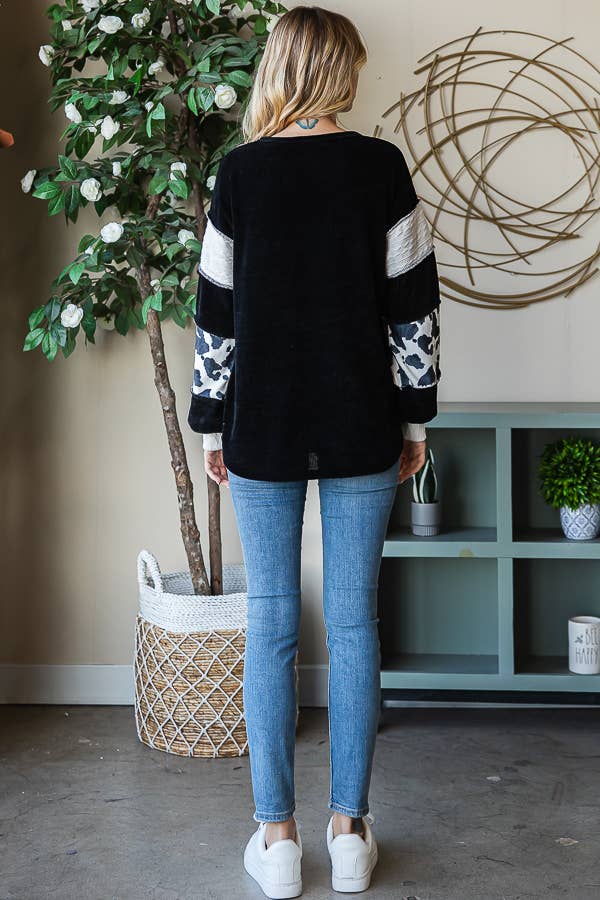 [PLUS SIZE] Animal Print Accent Button Front PulloverT5371XL