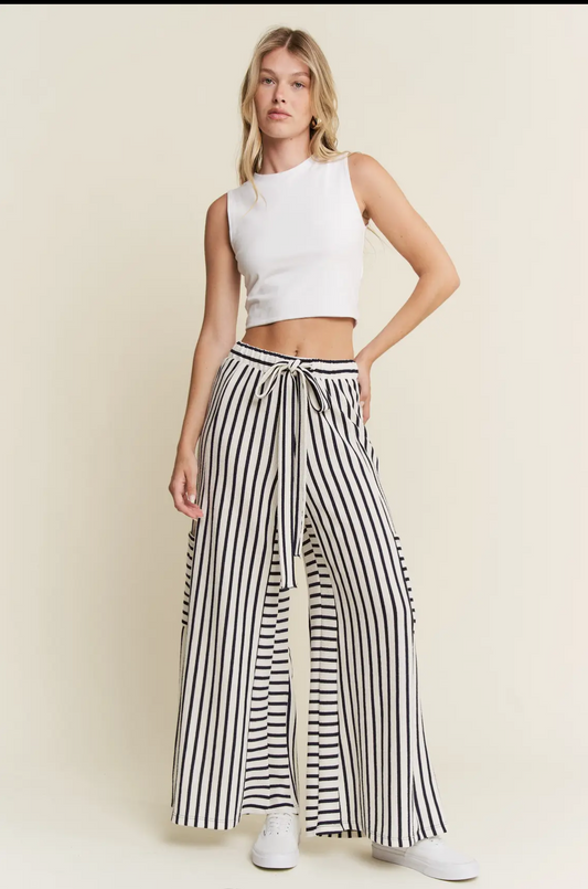 Wide Leg Pants Striped- Curvy