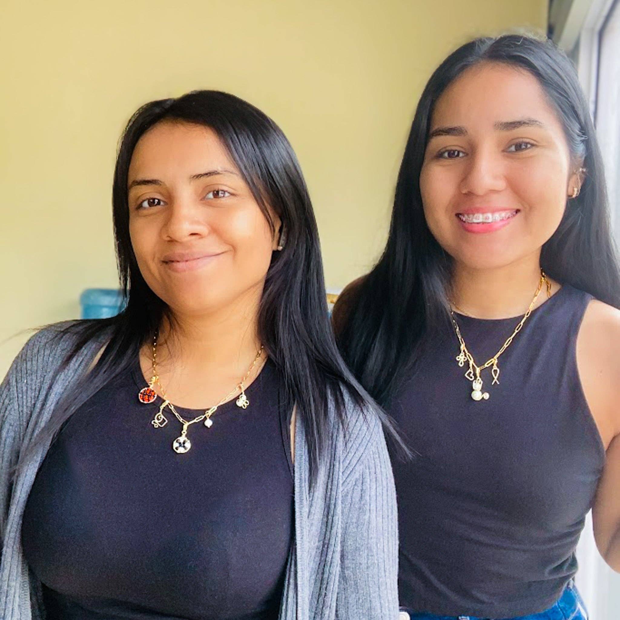 Charming gold necklace